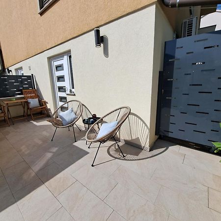 Apartment Ararita Krk Town Exteriör bild